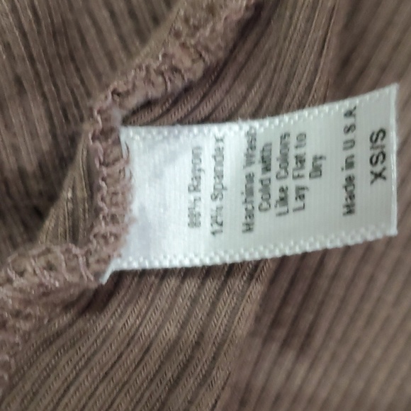 Joah Brown Slip dress in mauve size xs/s in gently used condition. - Picture 8 of 8